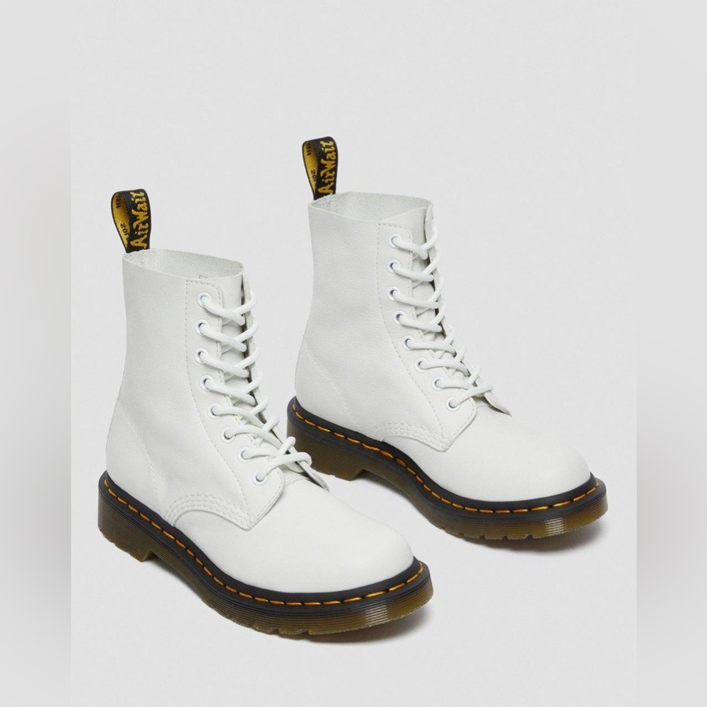 Dr. Martens 1460 WOMEN'S VIRGINIA LEATHER BOOTS - Picture 1 of 14